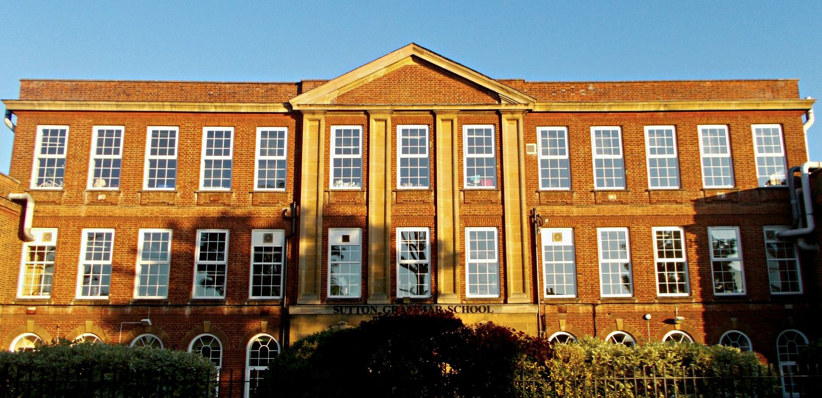 Sutton Grammar School Home Page